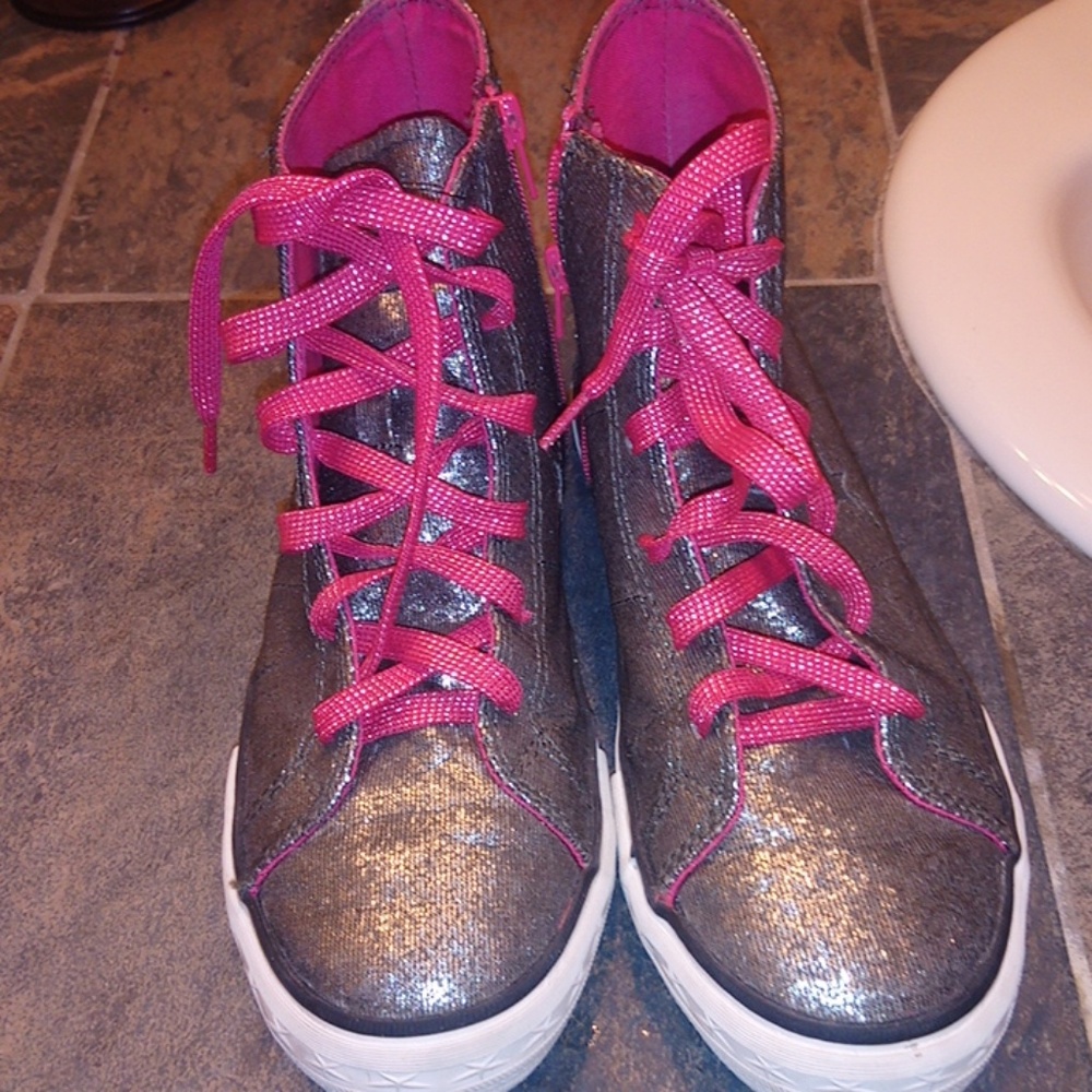 Silver sparkly converse